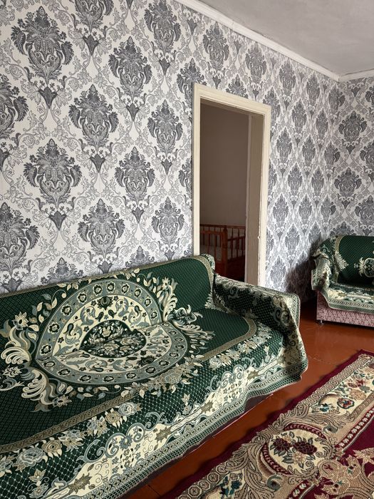 Порно күйеуі әйелінің мысығынан басқа біреудің спермасын жалайды