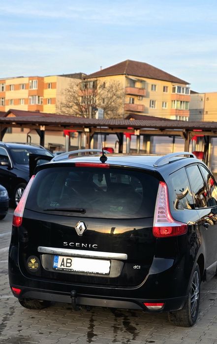 Renault Grand Scenic - 7 locuri - 2014