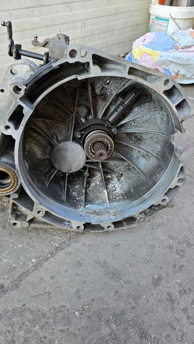 Скороостна кутия за Форд фокус 2.0 бензин