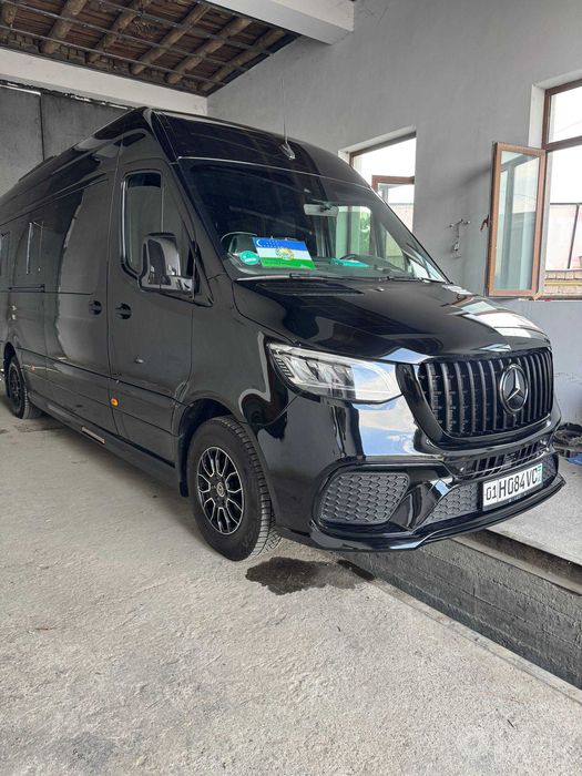 Qora VIP Mercedes-Benz Sprinter haydovchi bilan | Premium transfer
