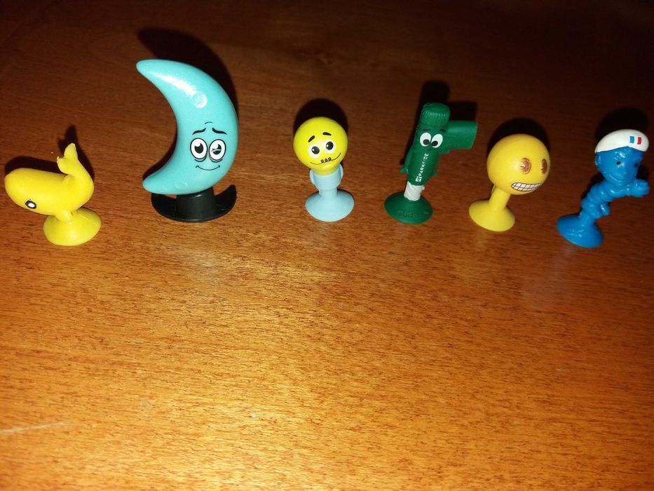 Стикета и емоджи