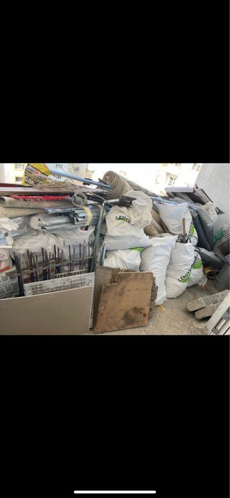 Debarasarii transport moloz gunoaie evacuam curti subsoale