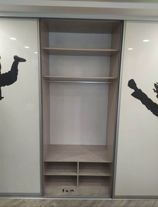 Встроенный шкаф из материала MDF производитель EGGER