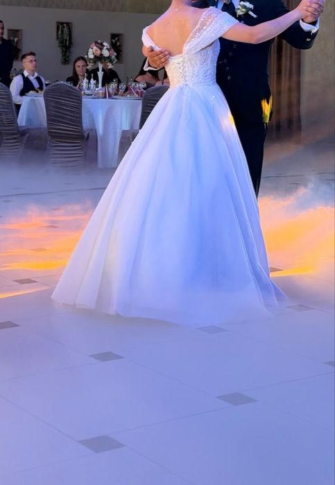 Vand rochie de mireasă