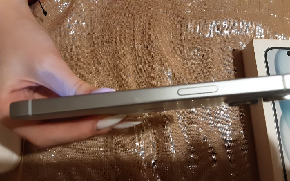 iPhone 15 128GB цвят BLUE ЛИЧНО предаване