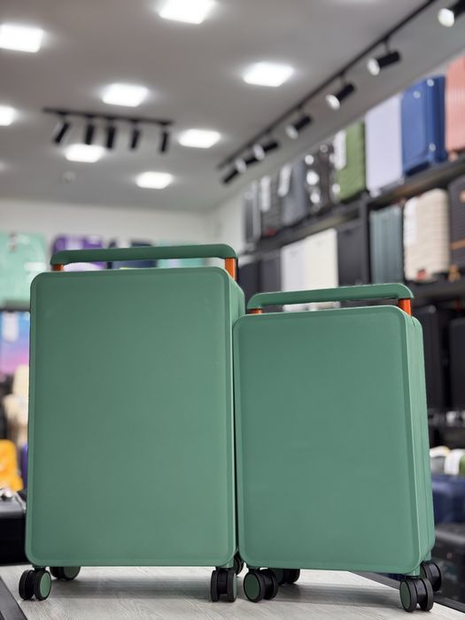 Супер прочные чемоданы из жетского полипропилена | скромного дизайна