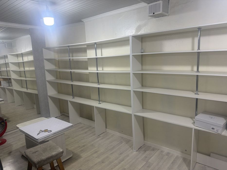 Мебель для сумок продаётся.