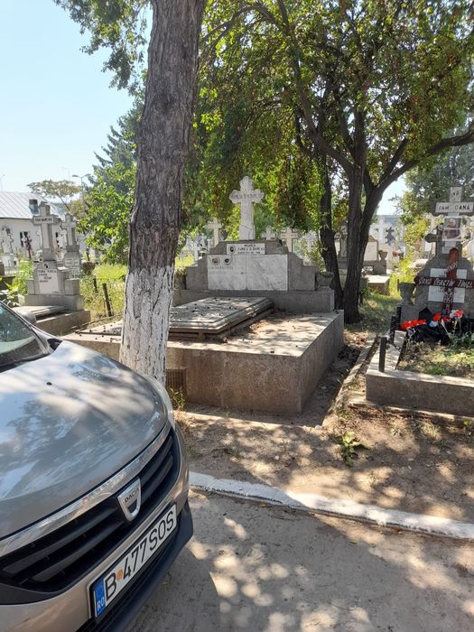 Vanzare loc de veci Cimitirul Ghencea 2