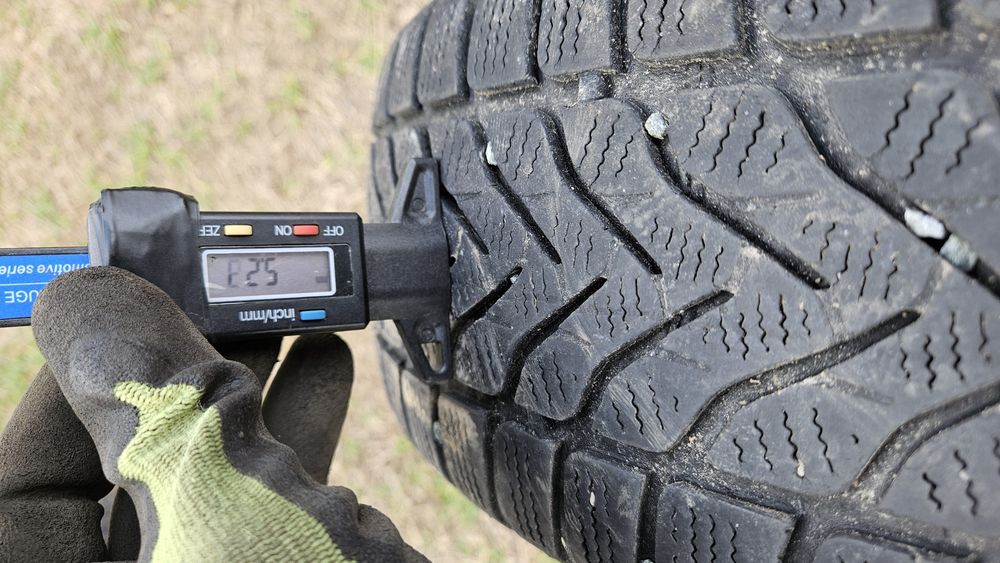 2бр гуми 175 65 14 ласа