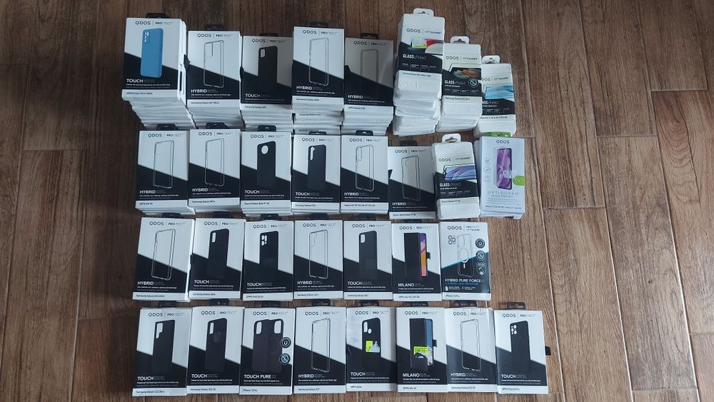 Lot huse si protectii din sticla pentru telefoane