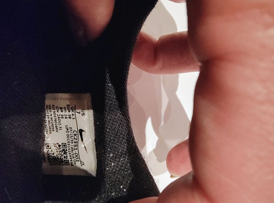 Маратонки Adidas I Nike