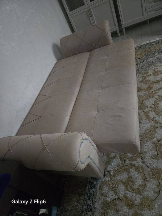 Диван-книжка в цвете беж