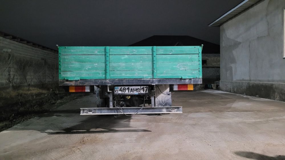 JBC Бортовой грузовик