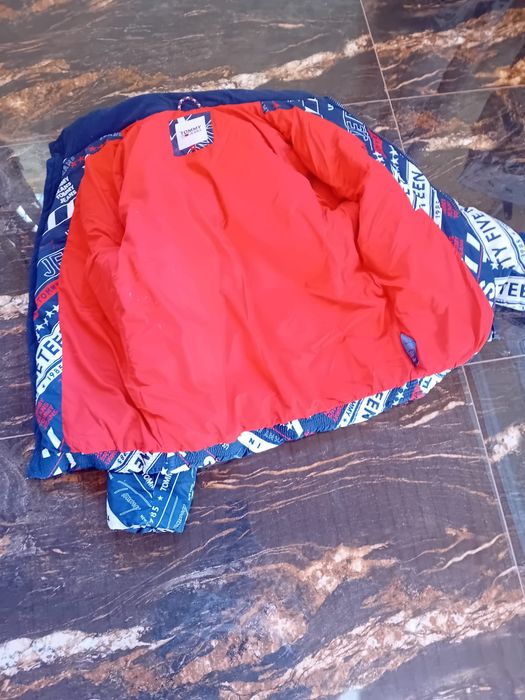 Geacă Tommy Hilfiger de iarnă