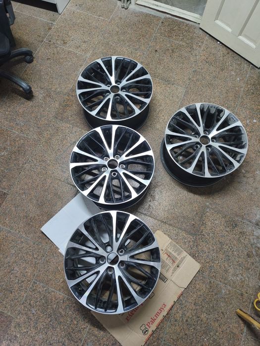 Диски от камри 5-114.3/5