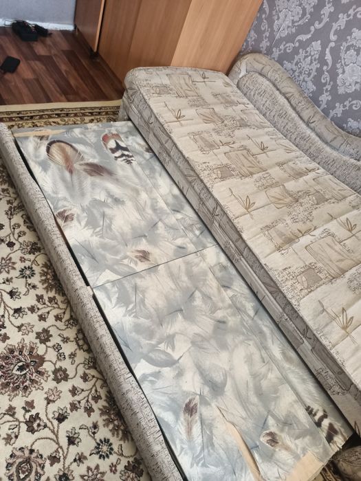 Продам б/у 2 дивана