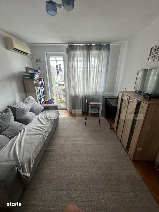 Apartament 3 camere, semidecomandat, 54 mp, balcon, orientare sudica,