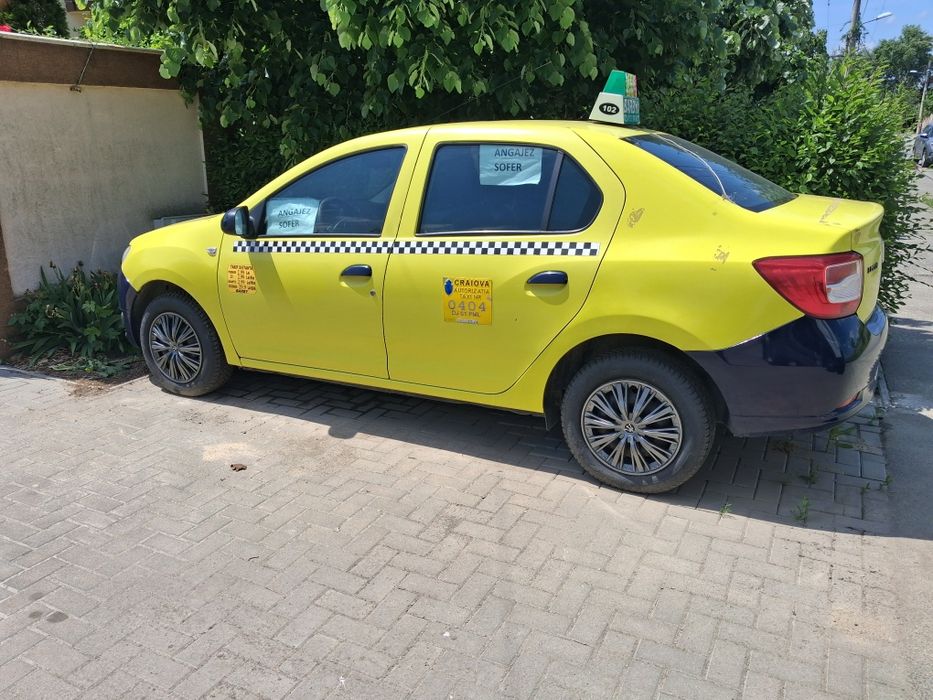 Vând logan pe taxi