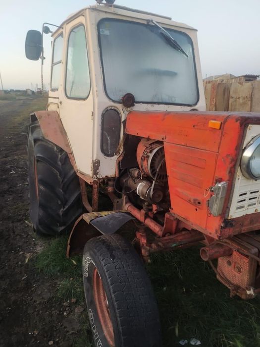 Продам трактор. Все документы.