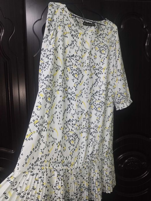 Женское красивое платье