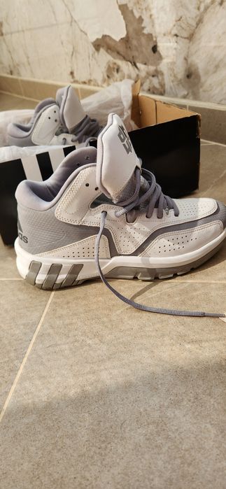 Adidas D Howerd 6