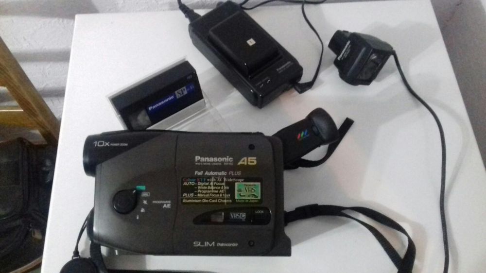 Продам видеокамеру Panasonic