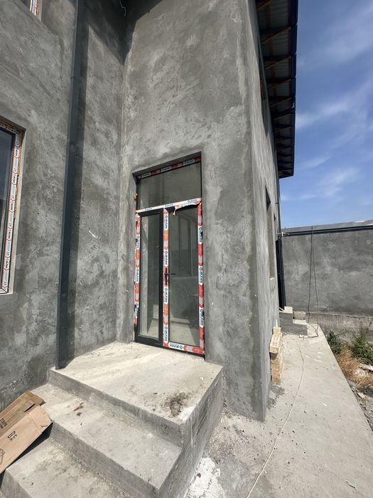 Жомбой уй ховли сотилади 2 каватли