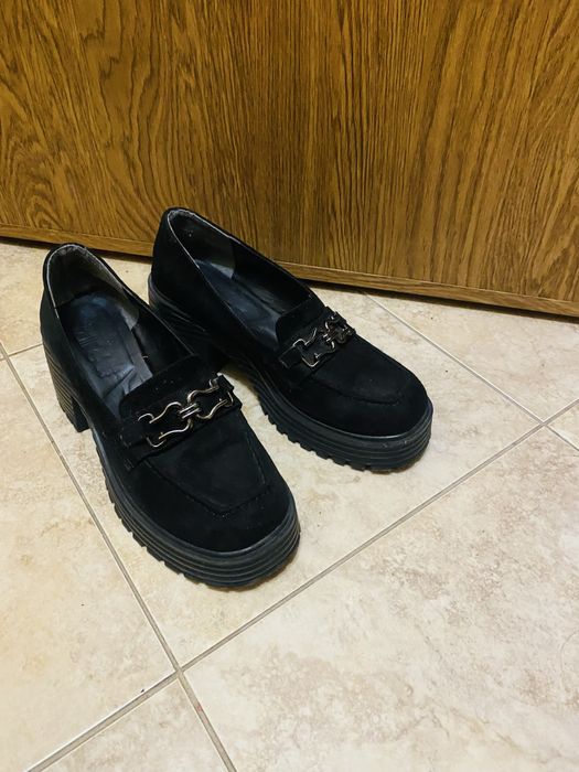 Обувки на лек ток