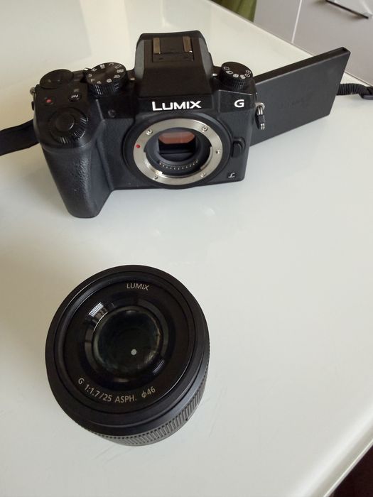 Panasonic Lumix DMC-G7 Aparat Foto Mirrorless 16MP Body Negru + obiectiv inclus
