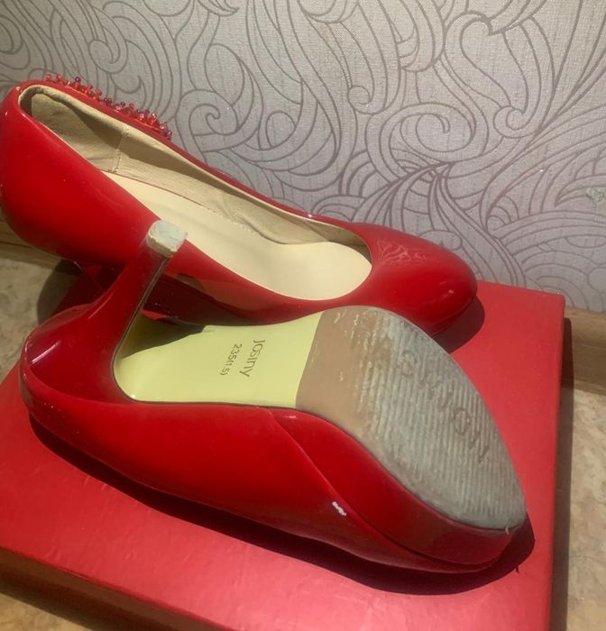 Красные туфли от Josiny 37 размер