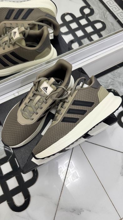 Adidas кроссовки