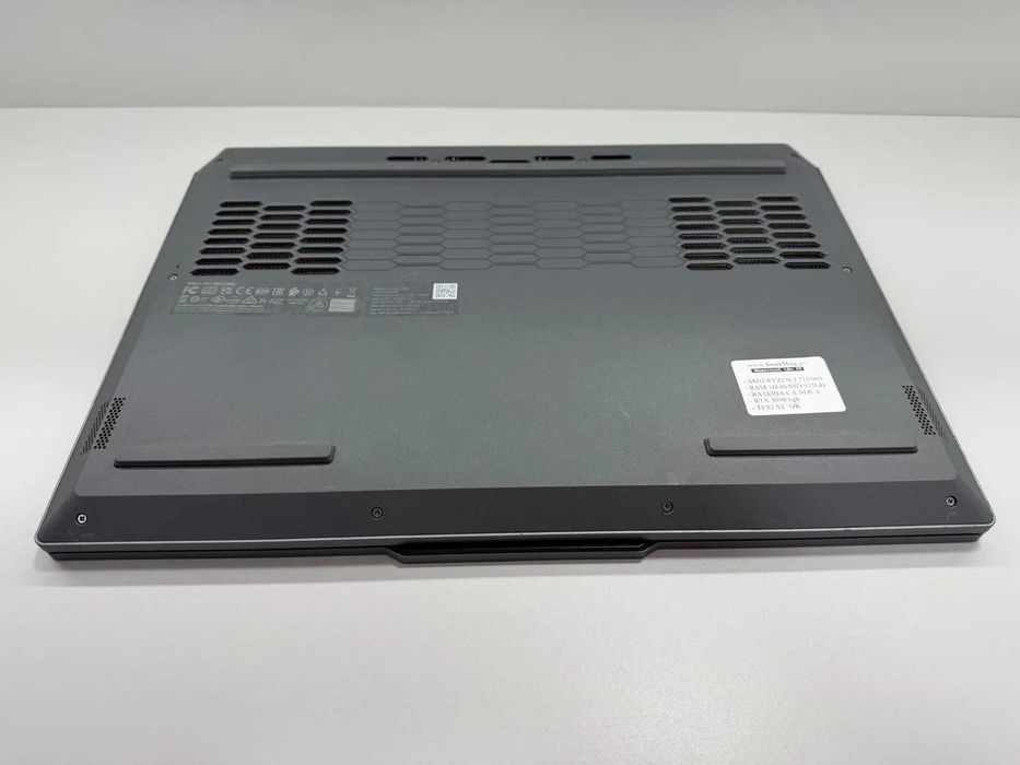 Laptop SH Lenovo LoQ 15 gaming AMD Ryzen 5 7235HS Nvidia RTX 3050 6gb 16gb DDR5