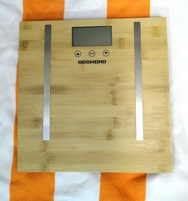 Весы напольные электронные Vitek и Redmond