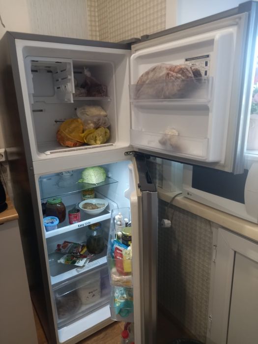 Холодильник серый