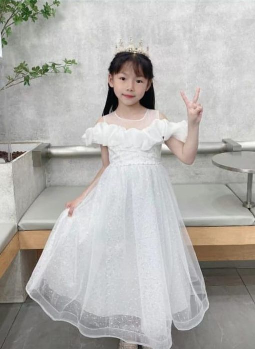 Прокат,продажа детских платьев.