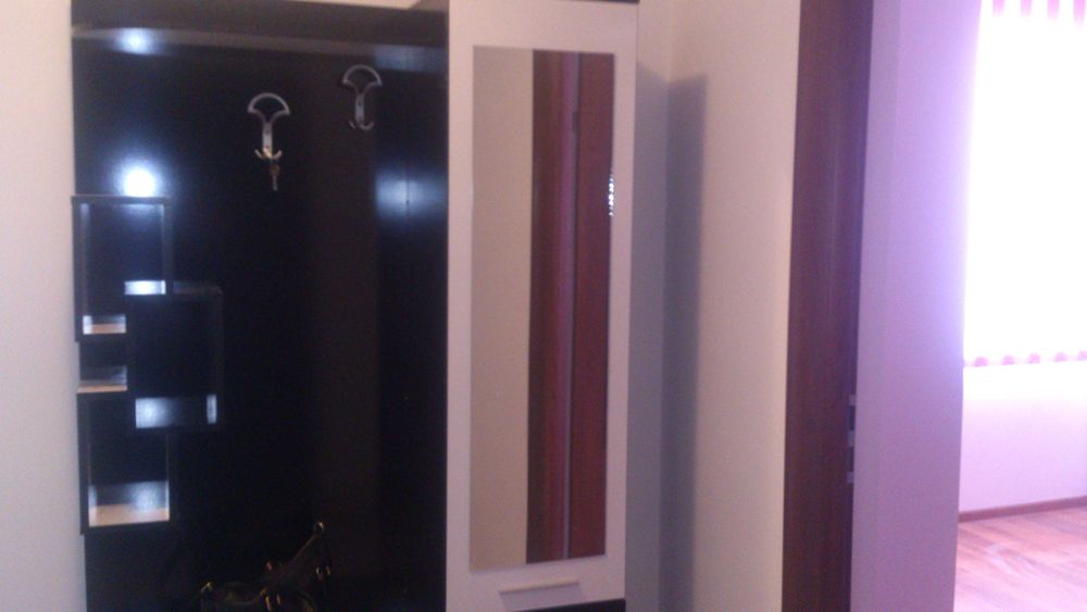 Дава се под наем Тристаен апартамент в Велико Търново, Център - 98 кв.м за 357 € - Снимка #12