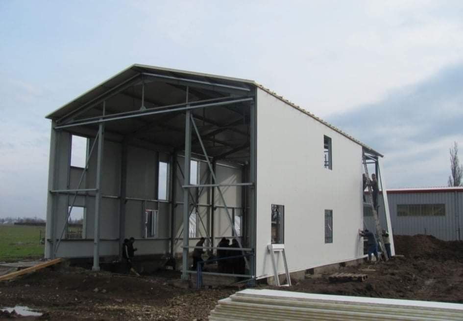 Vand hala metalica 8x24x4 Urgent!