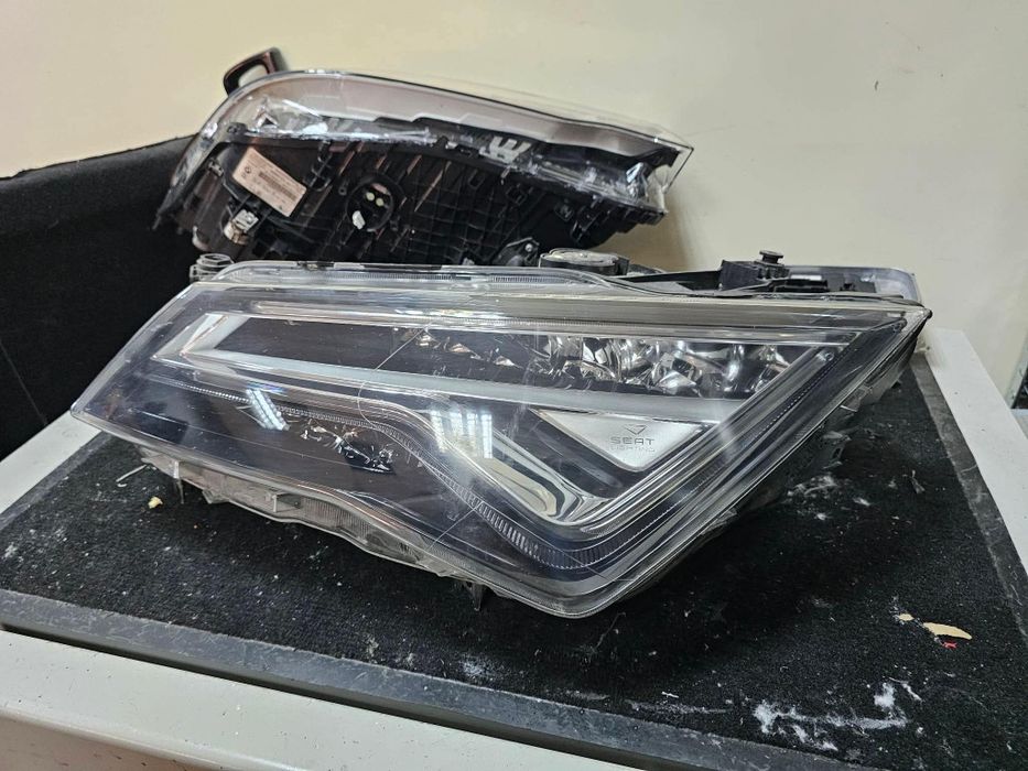 Ляв фар Seat Ateca lqv far сеат атека