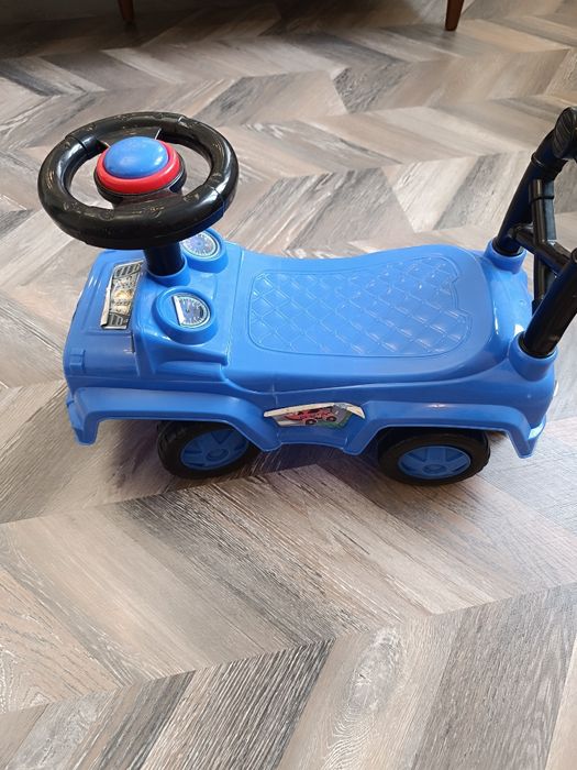 Продам толокар для детей б/у