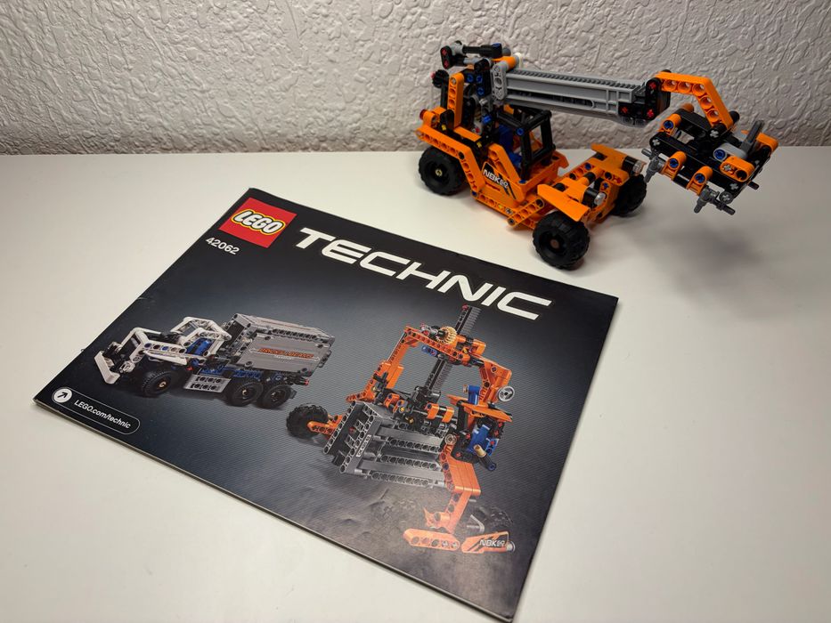 LEGO Technic Лот / Комплект (42136, 42062, 42074, 42072)