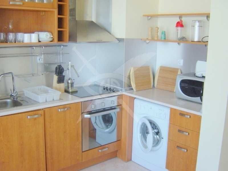 Тристаен апартамент в Ахелой 74246