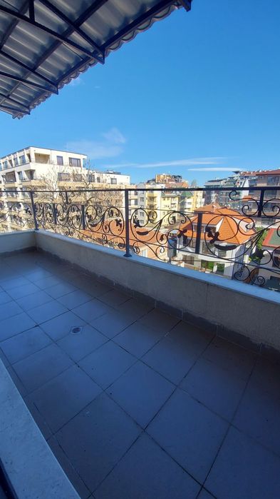 Дава се под наем Двустаен апартамент в Пловдив, Кършияка - 70 кв.м за 408 € - Снимка #1