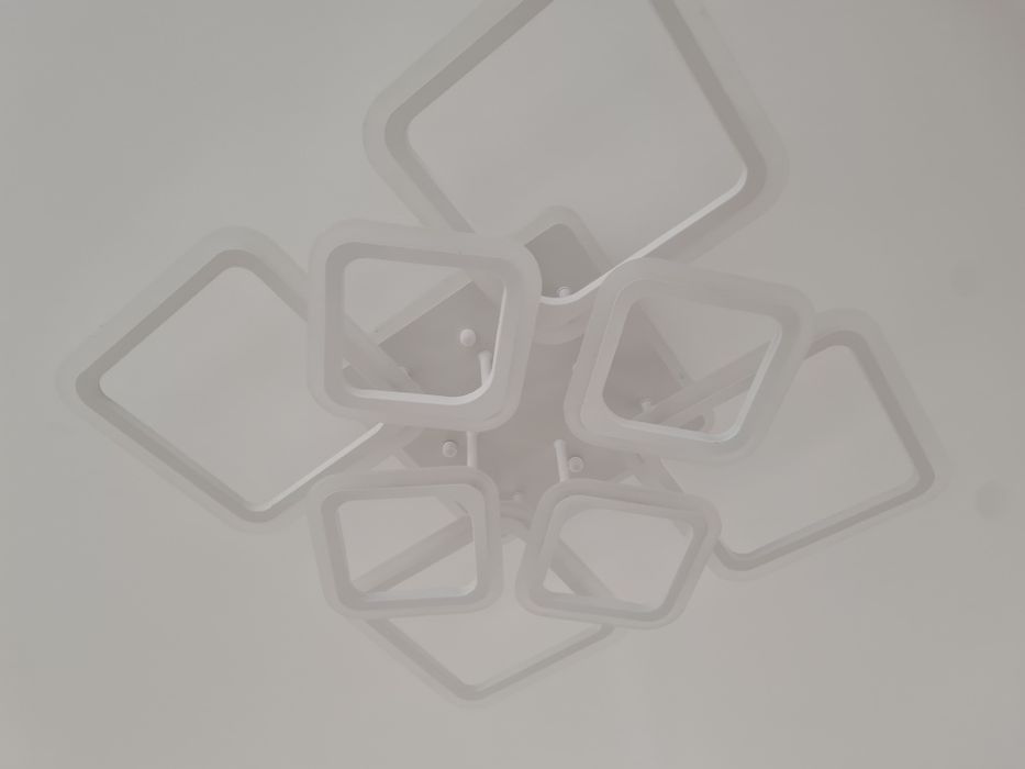 Vând 2 lustre led rgb 240w