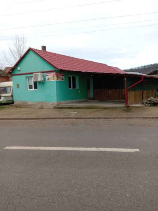 Închiriez spațiu 55mp