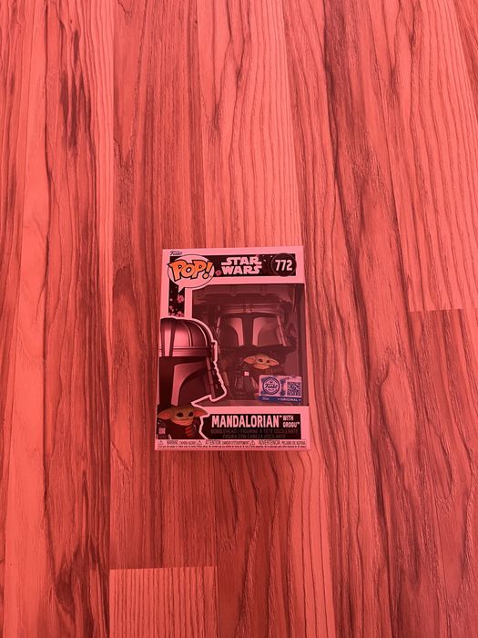 Funko pop mandalorian with grogu