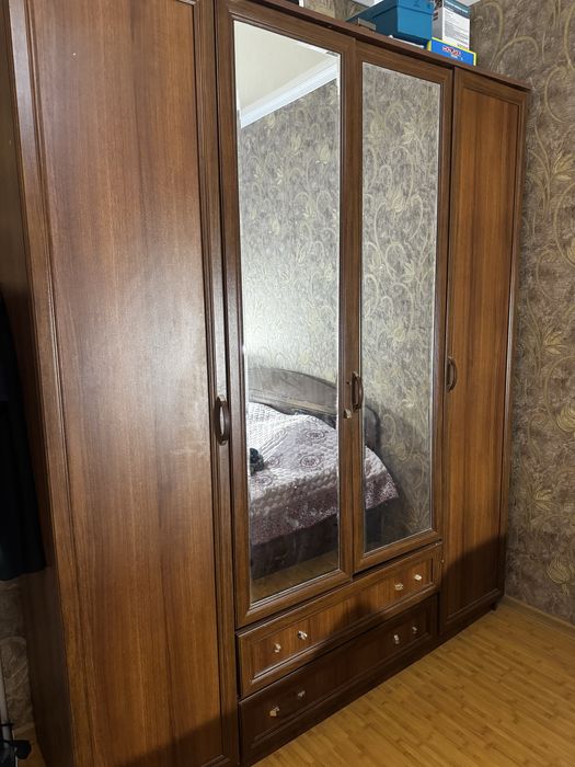 Спальный гарнитур