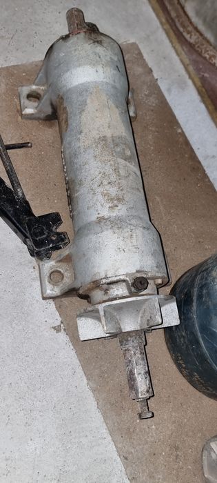 Ax circular cu lagare si rulmenti