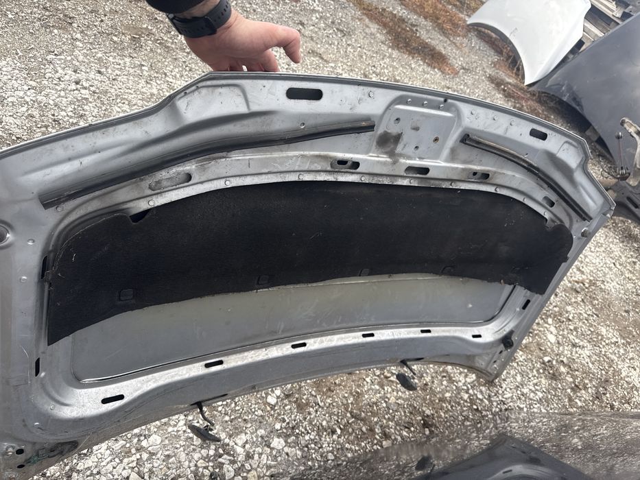 Преден капак за VW Touran