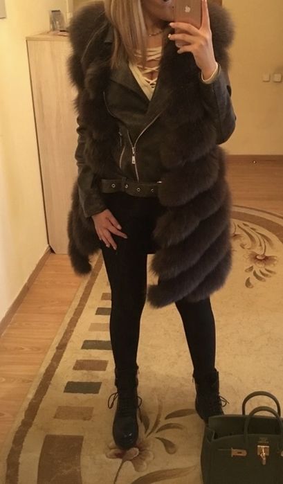 Меховая жилетка из песца