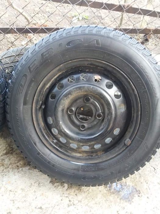 Зимни гуми с джанти 13цола debica/barum